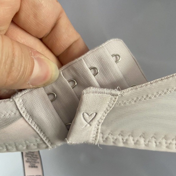 Victorias Secret Dream Angels Push-Up Bra Size 32DD Shimmer Nude? Lace Sexy EUC - Picture 4 of 8